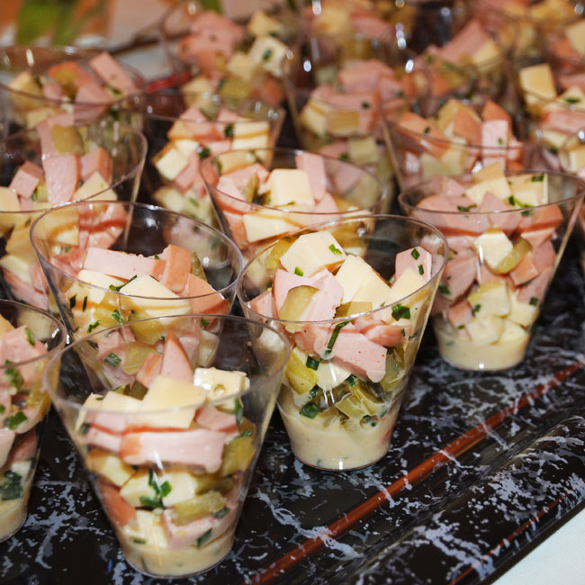 Party-Service-Deluxe-Haeppchen